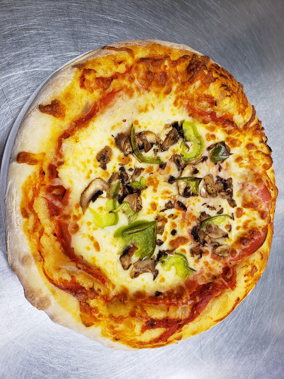 Pizza garnie (9 pouces)